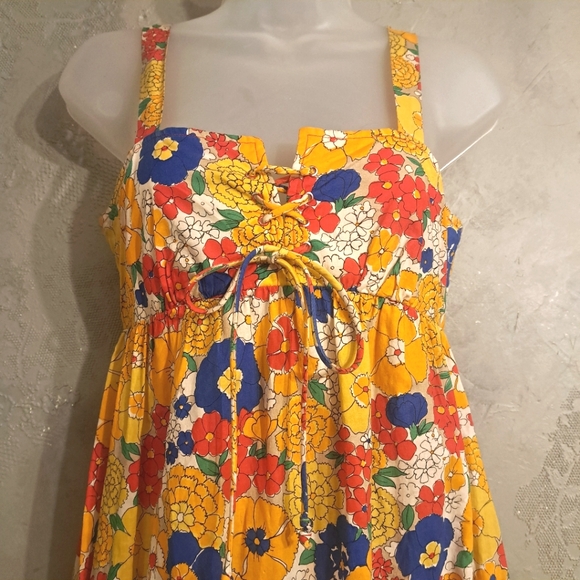VINTAGE 70S ASSEMBLAGE BRIGHT FLORAL LACE UP FRONT BABYDOLL COTTON MAXI DRESS - Picture 3 of 6